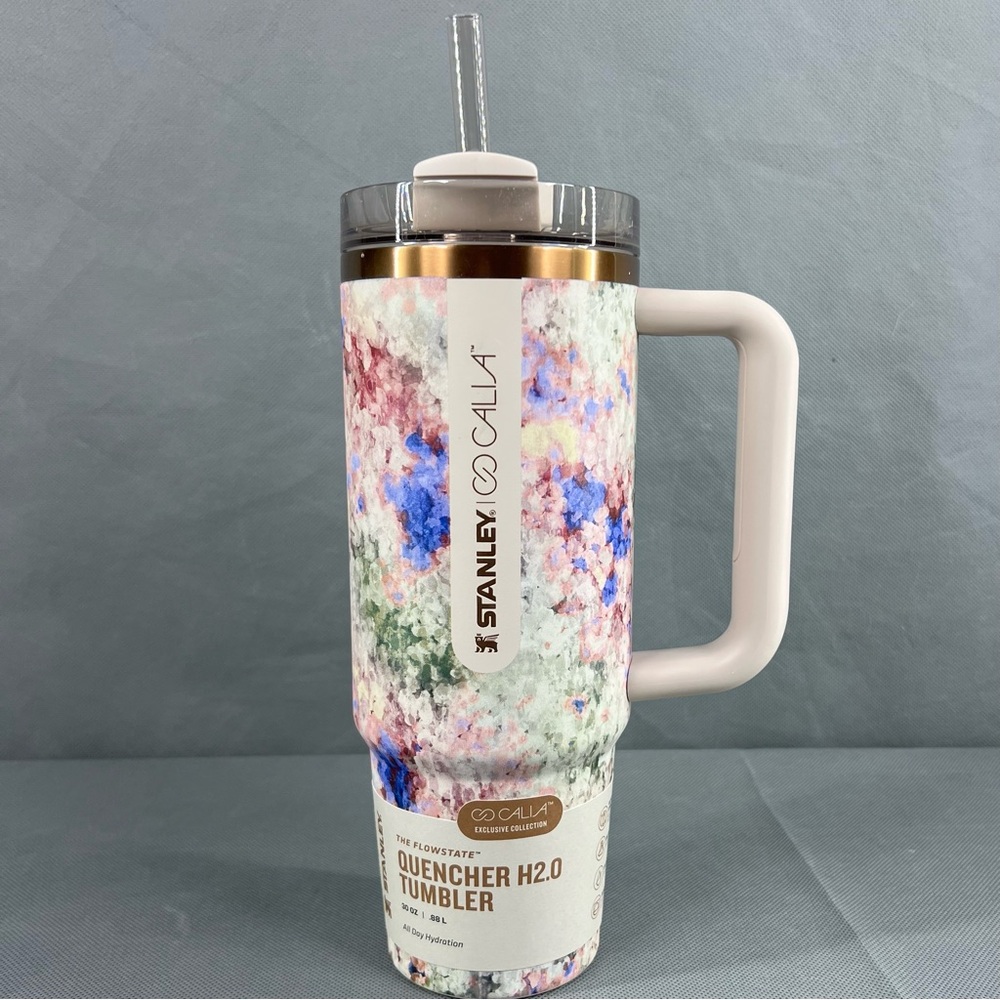 NWT  Stanley x CALIA 30 Oz Quencher H2.0- Olive Eden LIMITED EDITION